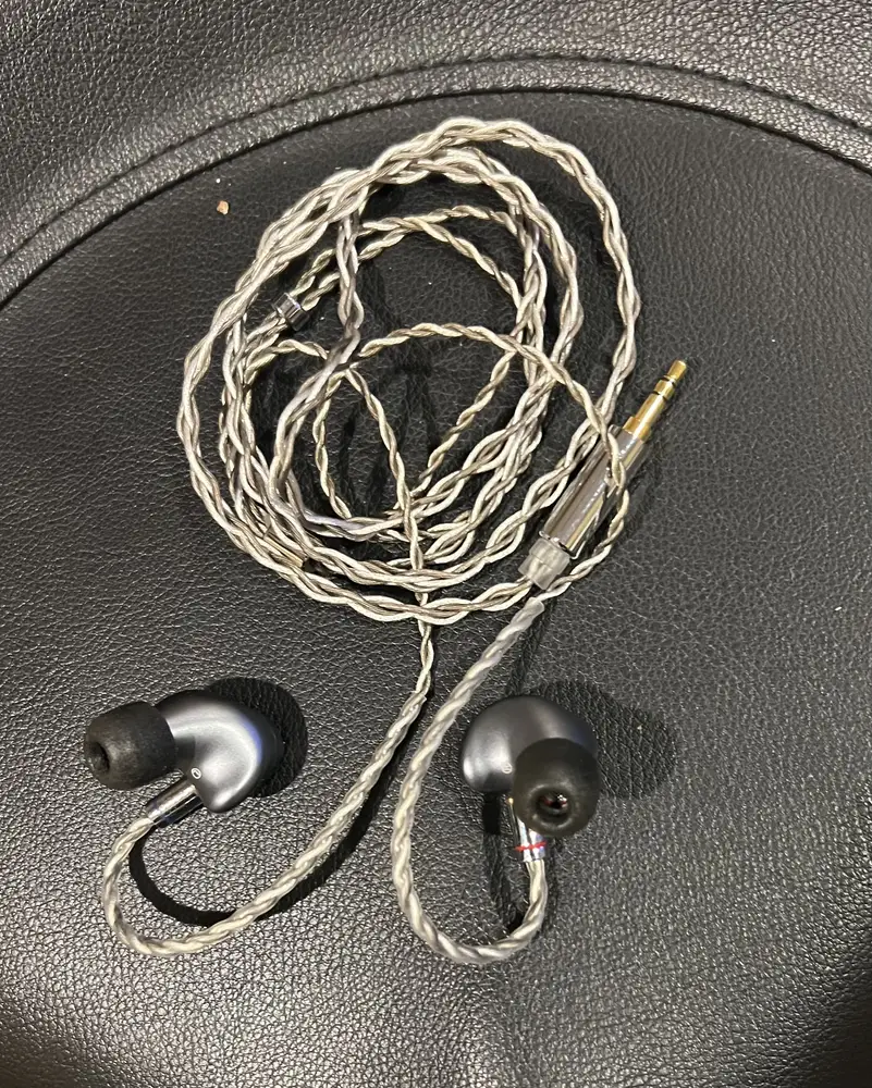 Russ's Session Ace ESA-V3 in-ear monitors with a braided cable