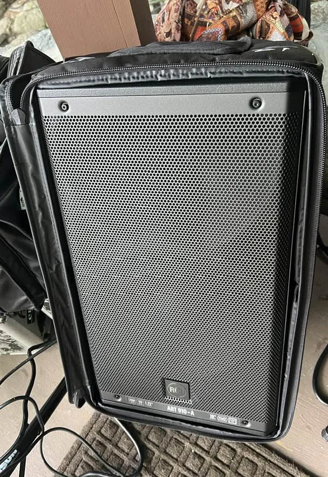 RCF ART 910-A 10-inch powered speaker